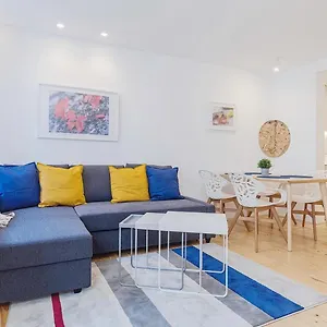 https://carmo-hideout-at-chiado-by-innkeeper.hotels-lisbon-portugal.com
